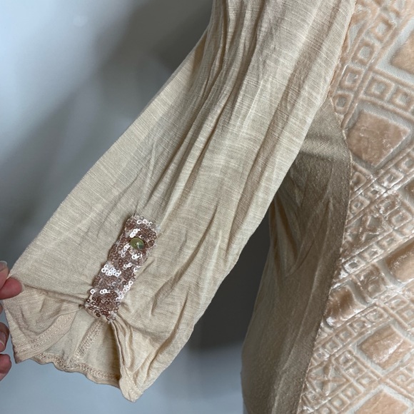 Sheer button down blouse - Picture 5 of 8